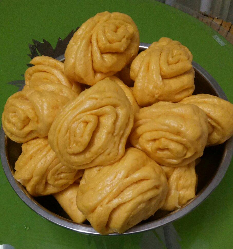 像风一样自由45aw做的南瓜花卷馒头