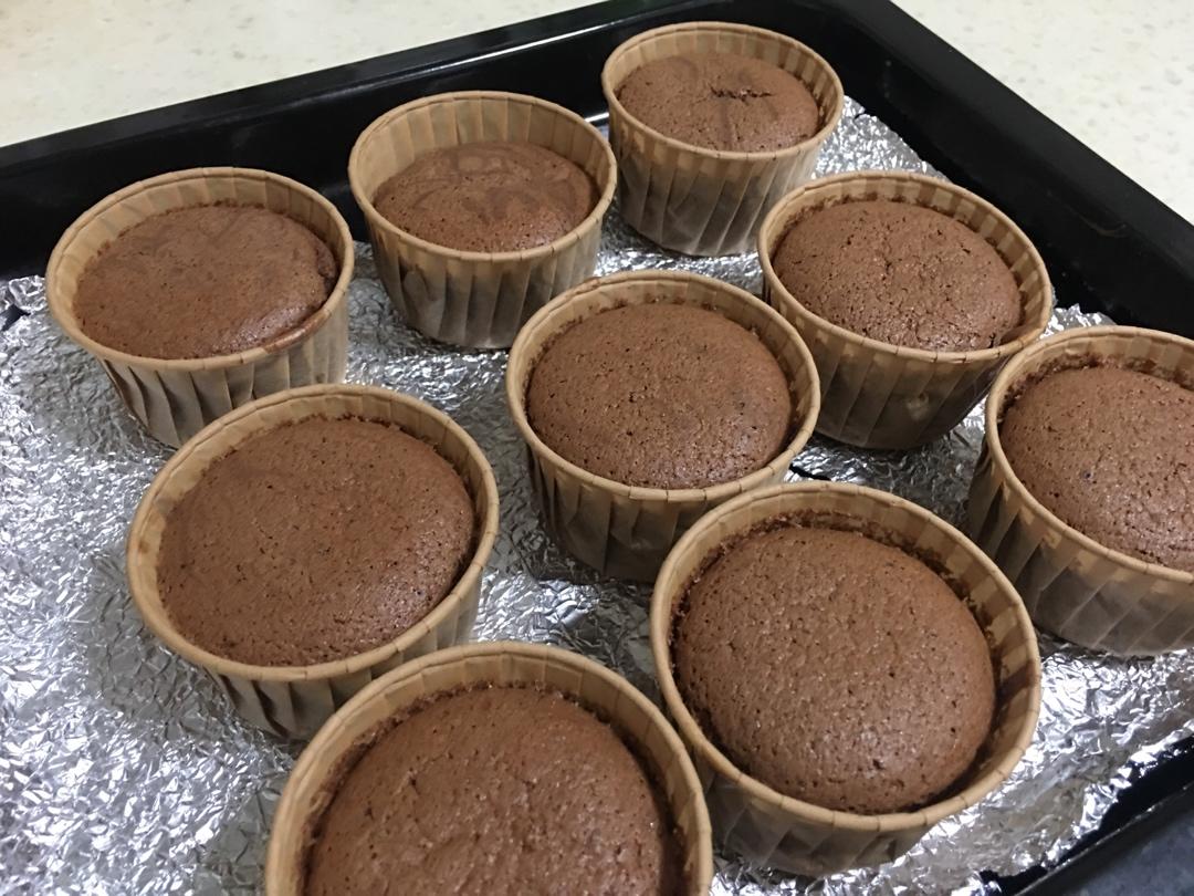 巧克力纸杯蛋糕