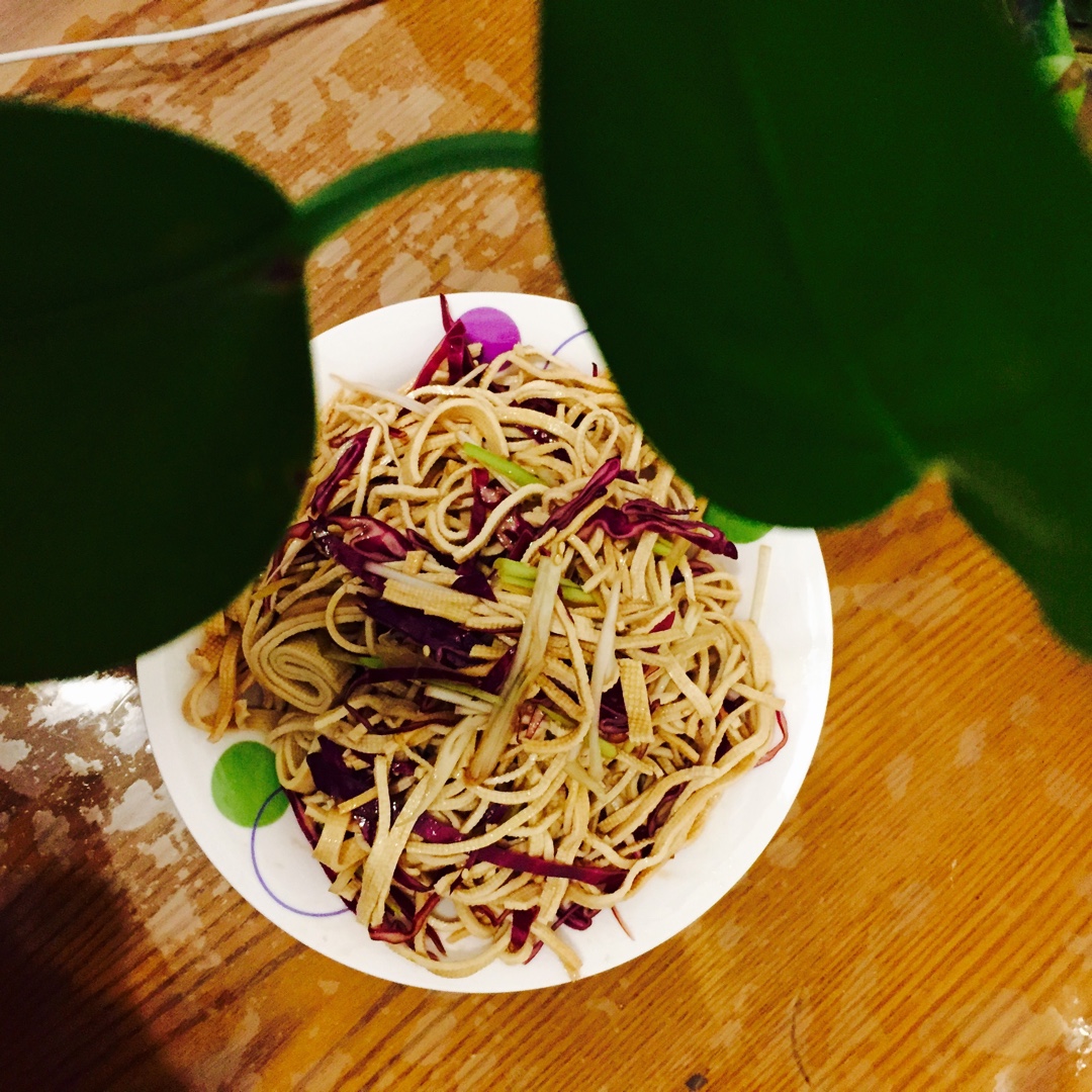 紫甘蓝凉拌豆腐丝