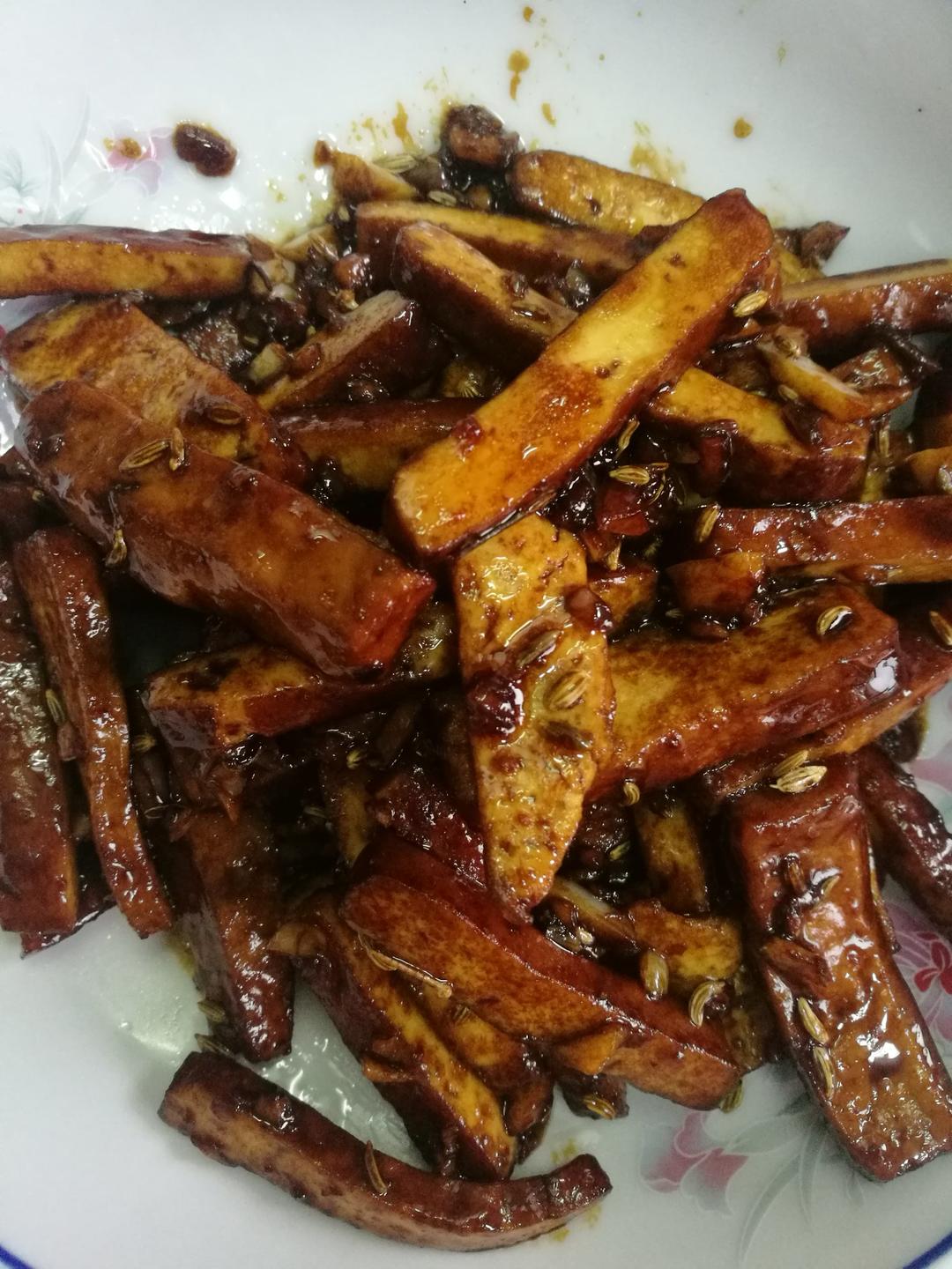 零嘴麻辣香干