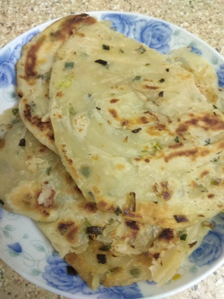 堂妈教你做飘香葱油饼