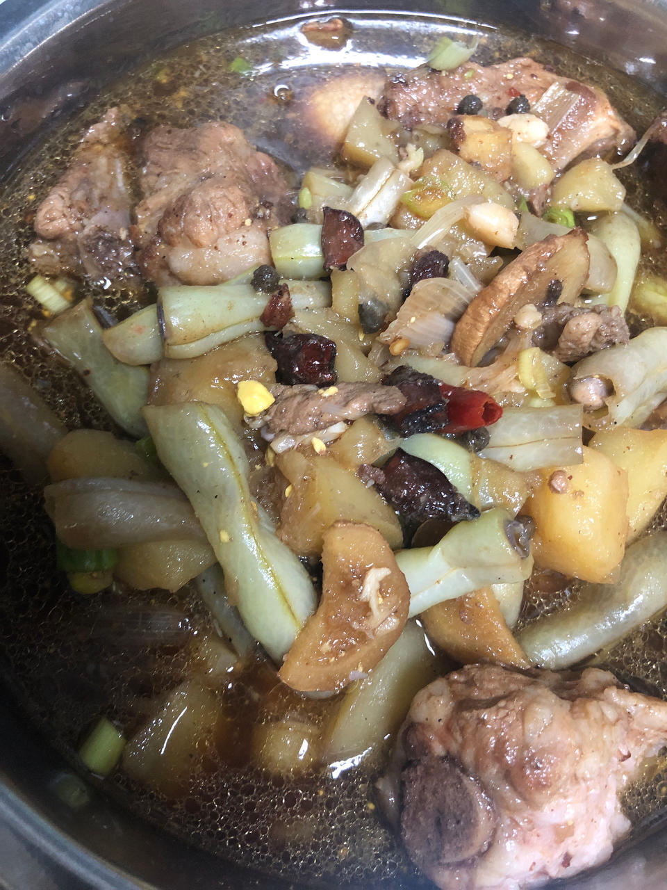 硬菜代表--排骨炖豆角土豆（豆角焖面胚子）