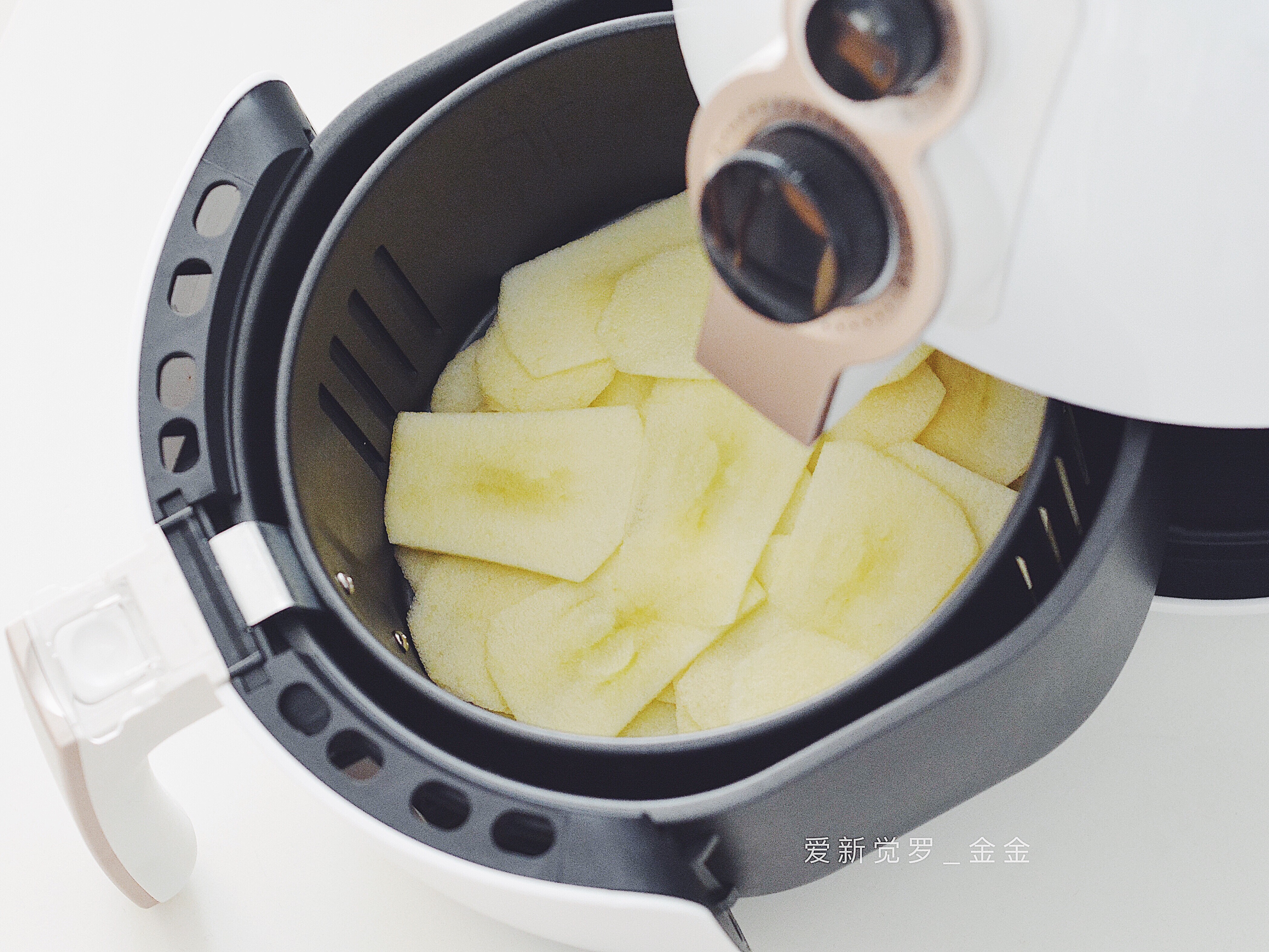 空气炸锅烤苹果片的做法 步骤2
