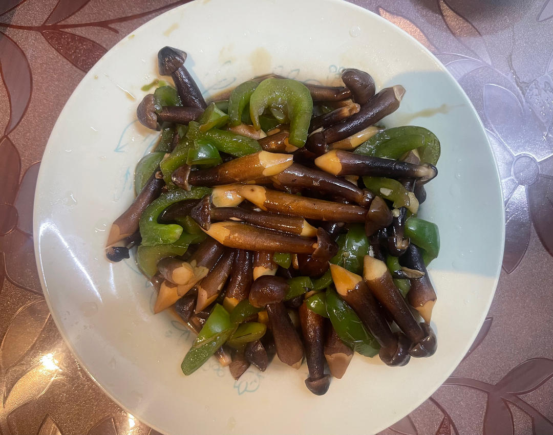 清炒黑皮鸡枞菌