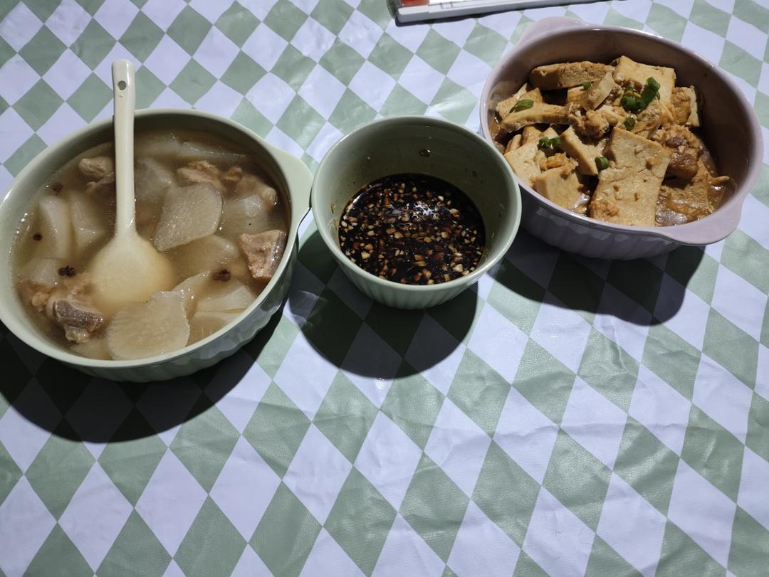 白萝卜炖羊腿