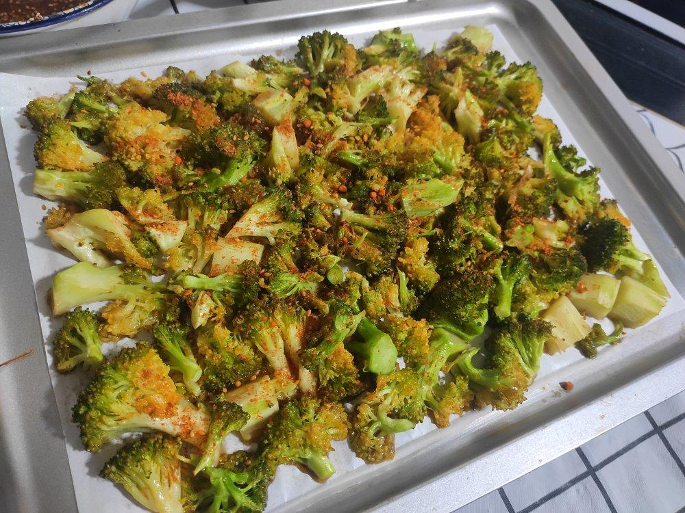 烤西兰花🥦，比烤菜花更好吃