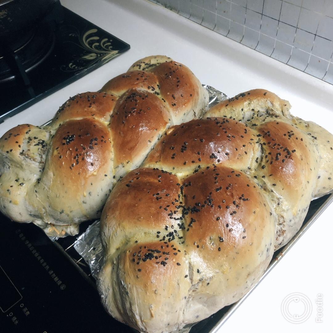 黑芝麻手撕面包