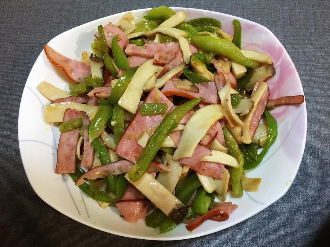 手撕杏鲍菇炒青椒