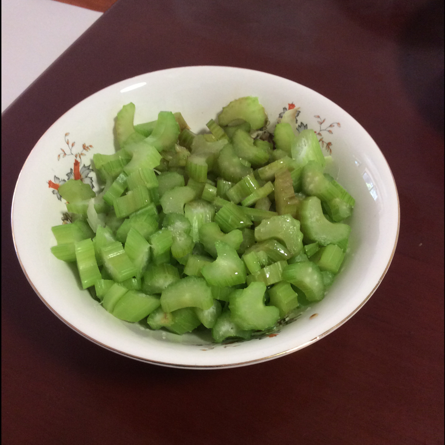 凉拌芹菜（简洁版）