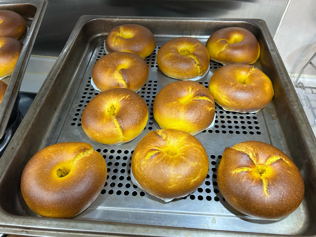 美拉德风南瓜贝果，这贝果太软了！