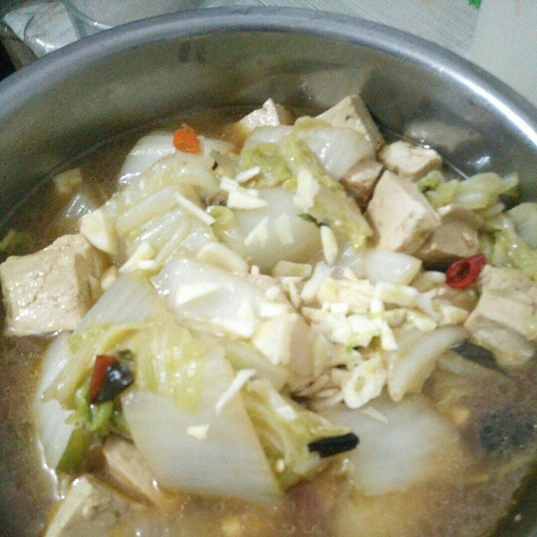 冬季家常菜：白菜炖豆腐
