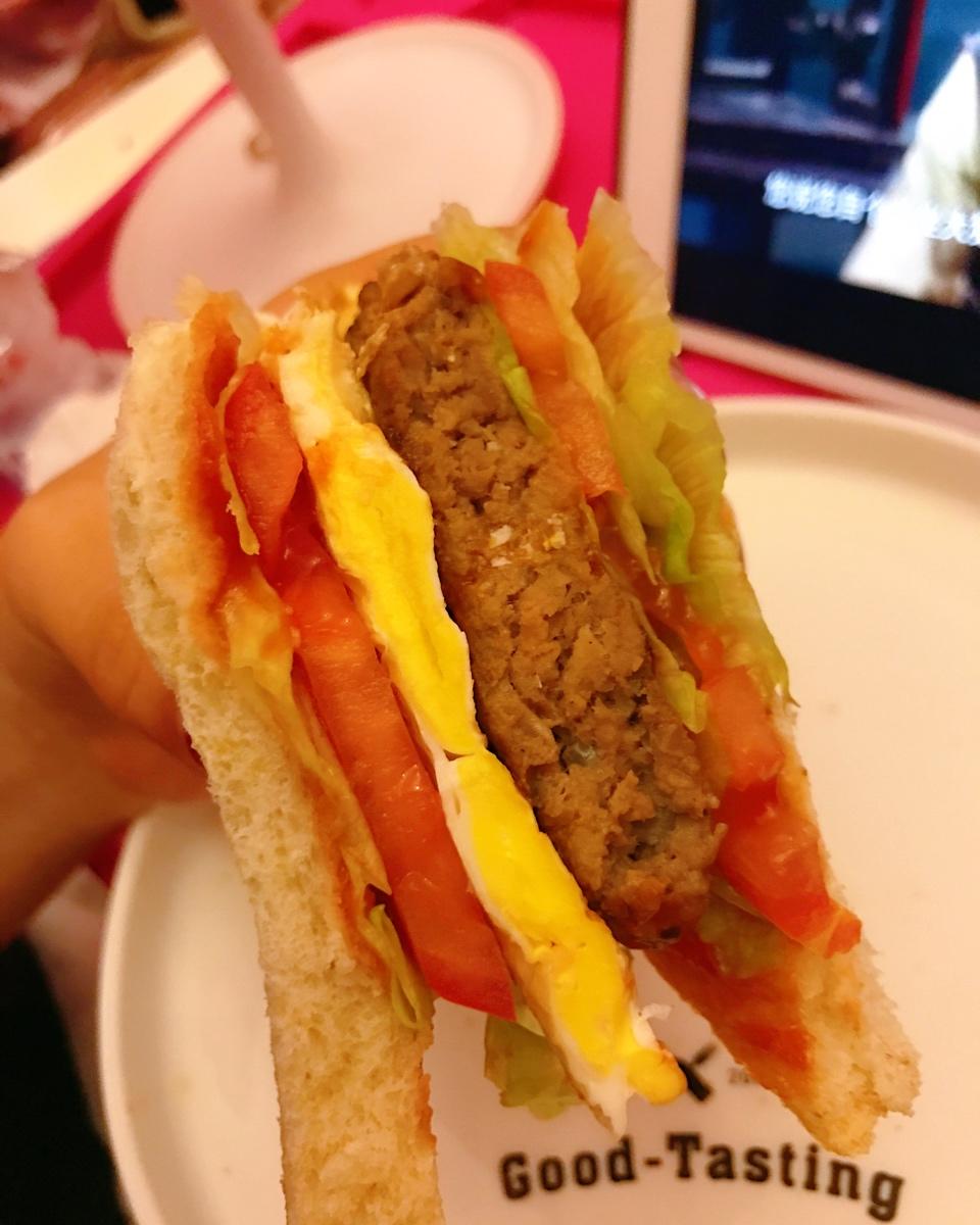 肉多汁的快手汉堡牛肉饼