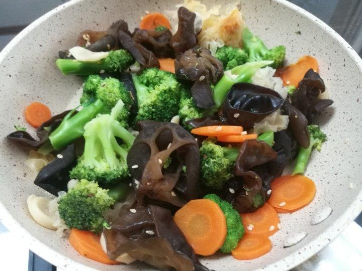 什锦素炒西兰花