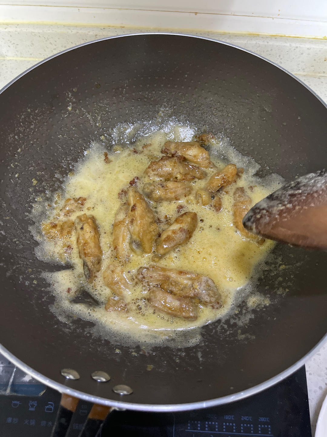 免烤箱，不用油炸，巨好吃的脆皮蛋黄鸡翅