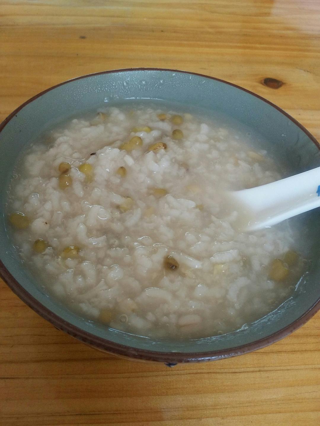 快熟绿豆粥（不用泡米不用高压锅）