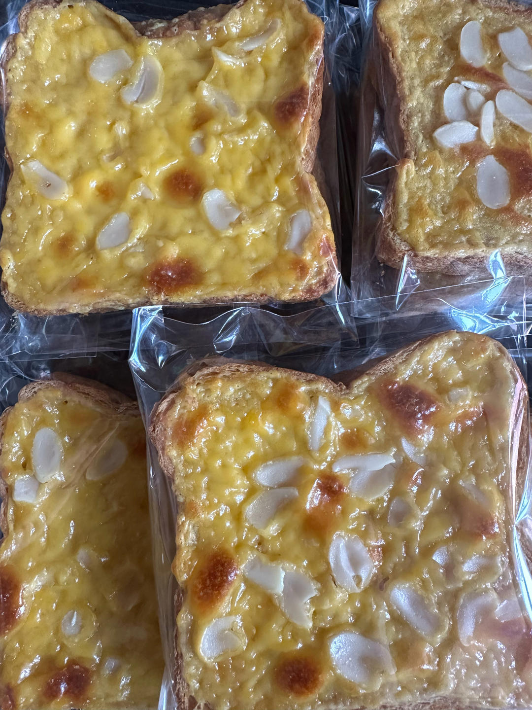 零失败快手岩烧乳酪(熔岩吐司)十分钟网红早餐，好吃哭