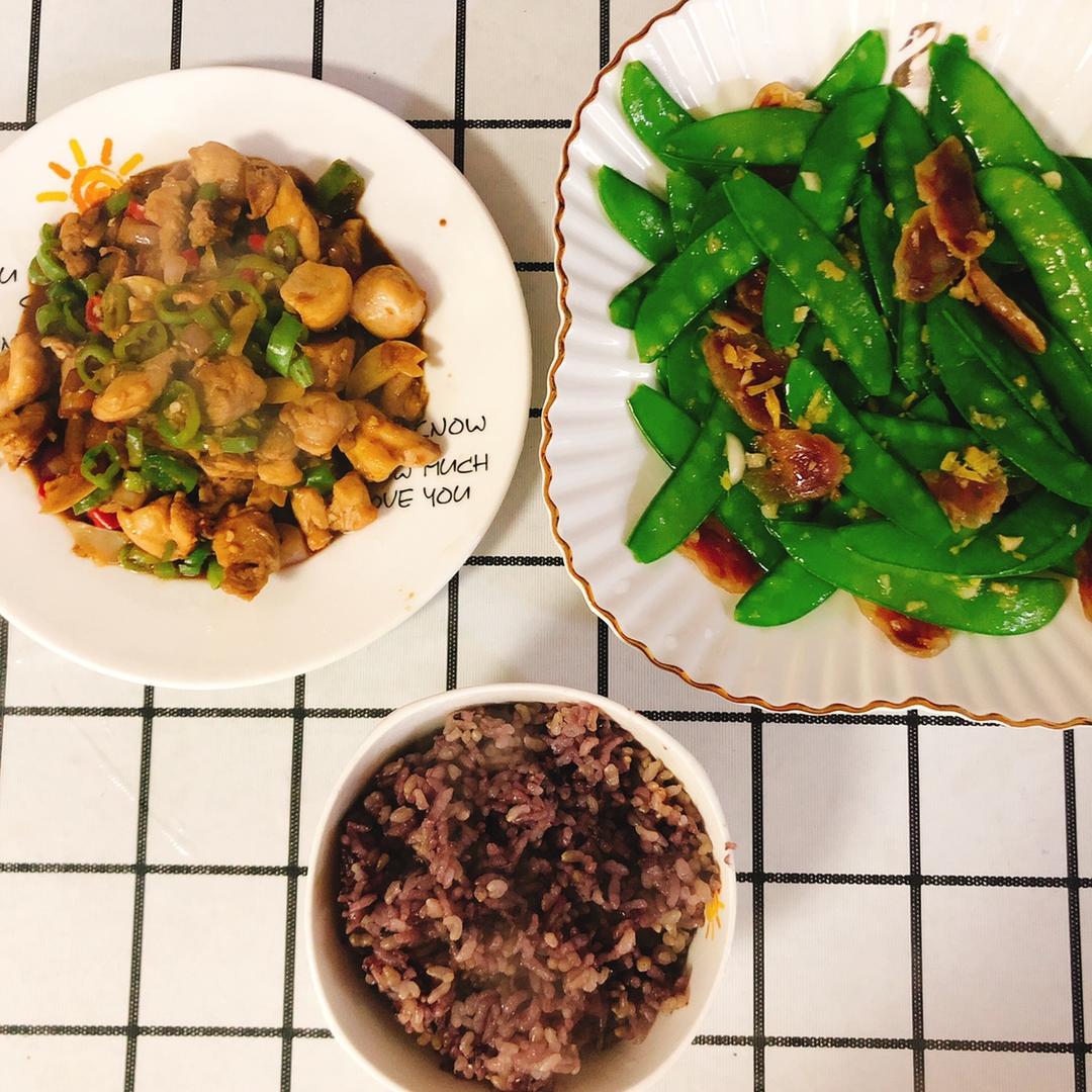 超脆爽的荷兰豆炒香肠