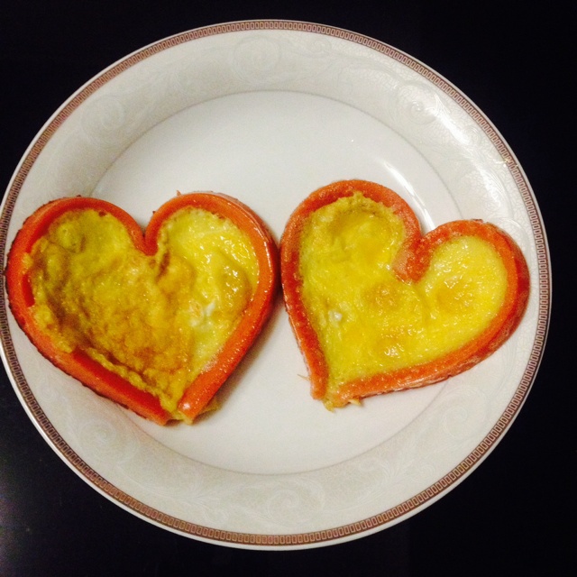 忽忽狸雨做的心形香肠荷包蛋