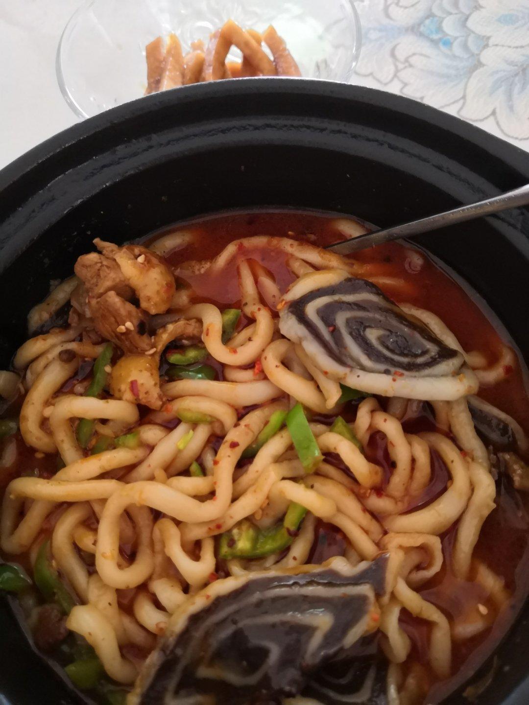 砂锅面