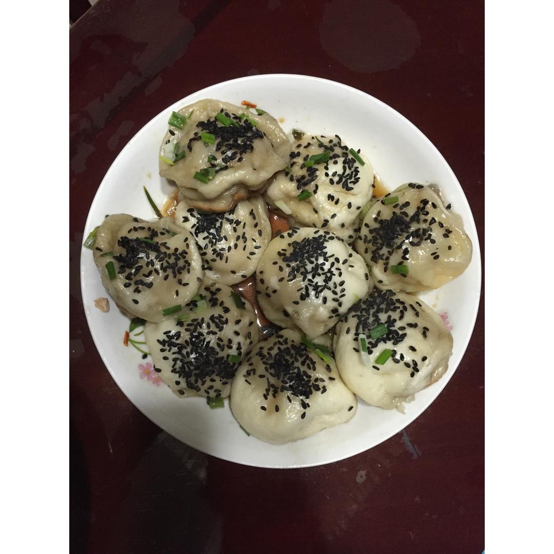 鲜虾猪肉生煎包（一定要看视频哟~）