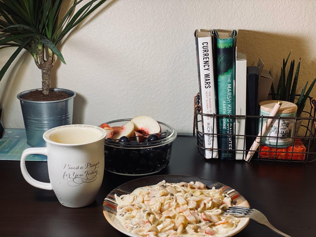 白蘑菇奶油培根意面