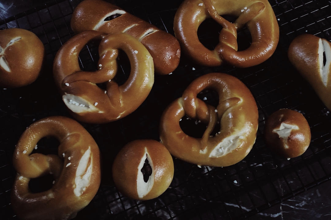 德国碱水面包/普雷节/中国结/绣球/红豆碱水棒/五股辫/六股辫/碱水球