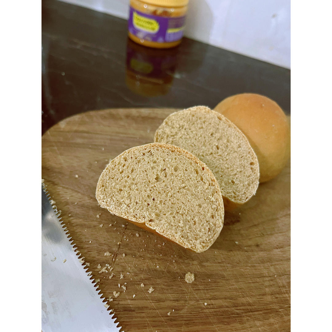 减脂期餐包—黑全麦粉达70%的无油低糖冷藏中种餐包