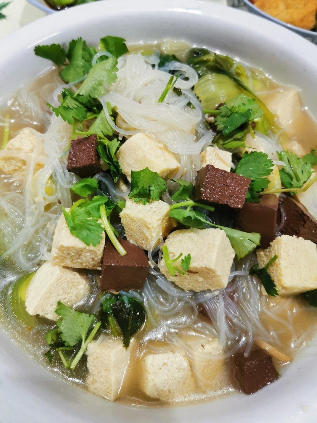 鸭血粉丝汤