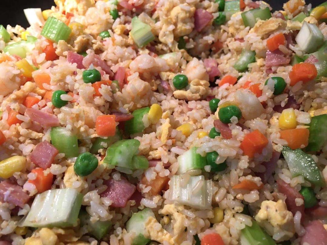 只放盐的什锦炒饭