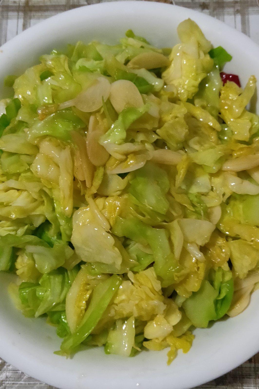 厨师长教你：“手撕包菜”的家常做法,简单又不失美味