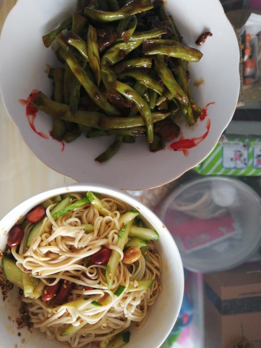 腊肠炒豆角