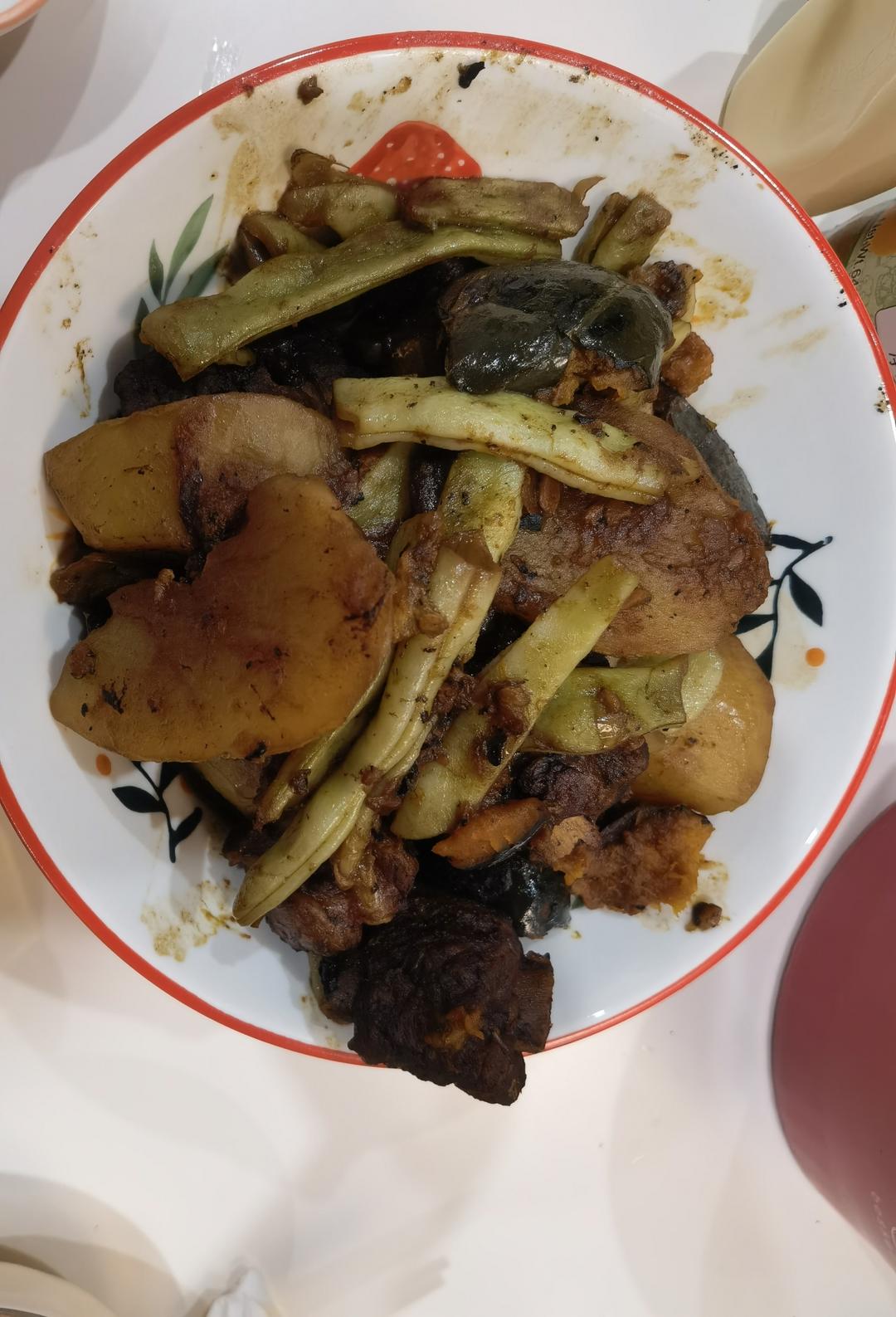 硬菜代表--排骨炖豆角土豆（豆角焖面胚子）