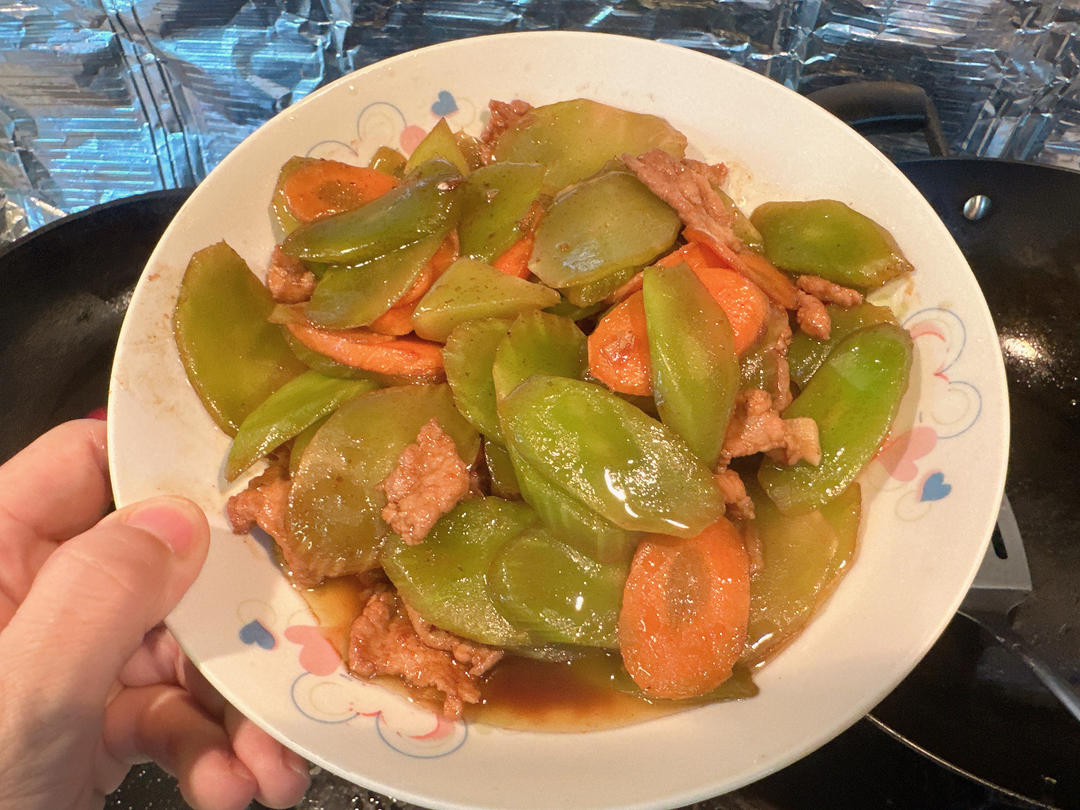 莴笋炒肉片