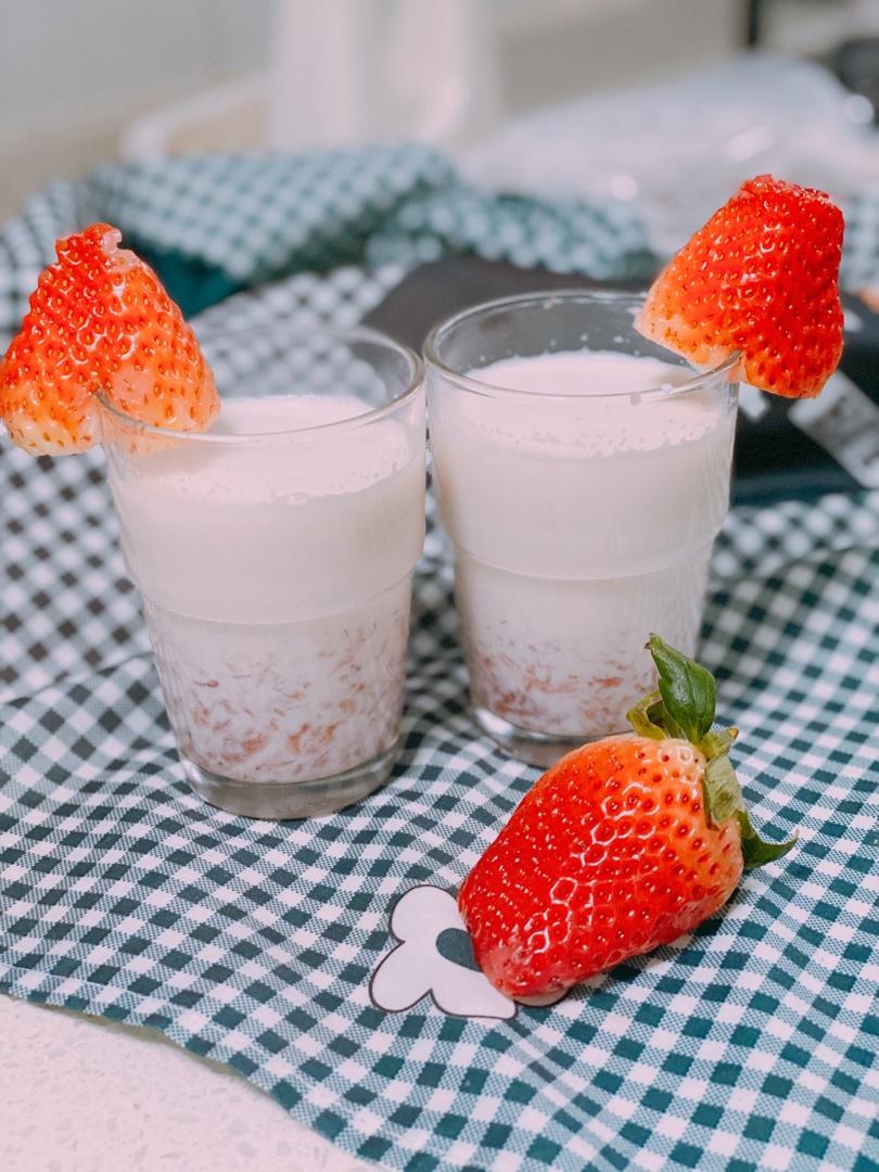少女心的草莓牛奶（不用料理机）