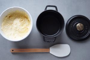 热烤甜薯芝士布丁——Staub珐琅铸铁锅的做法 步骤2