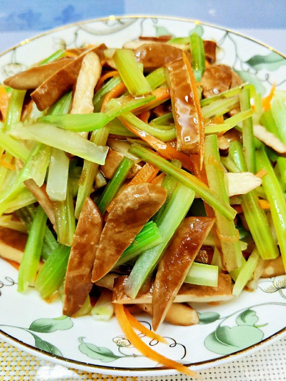 手机用户9611_lanw做的凉拌西芹香干