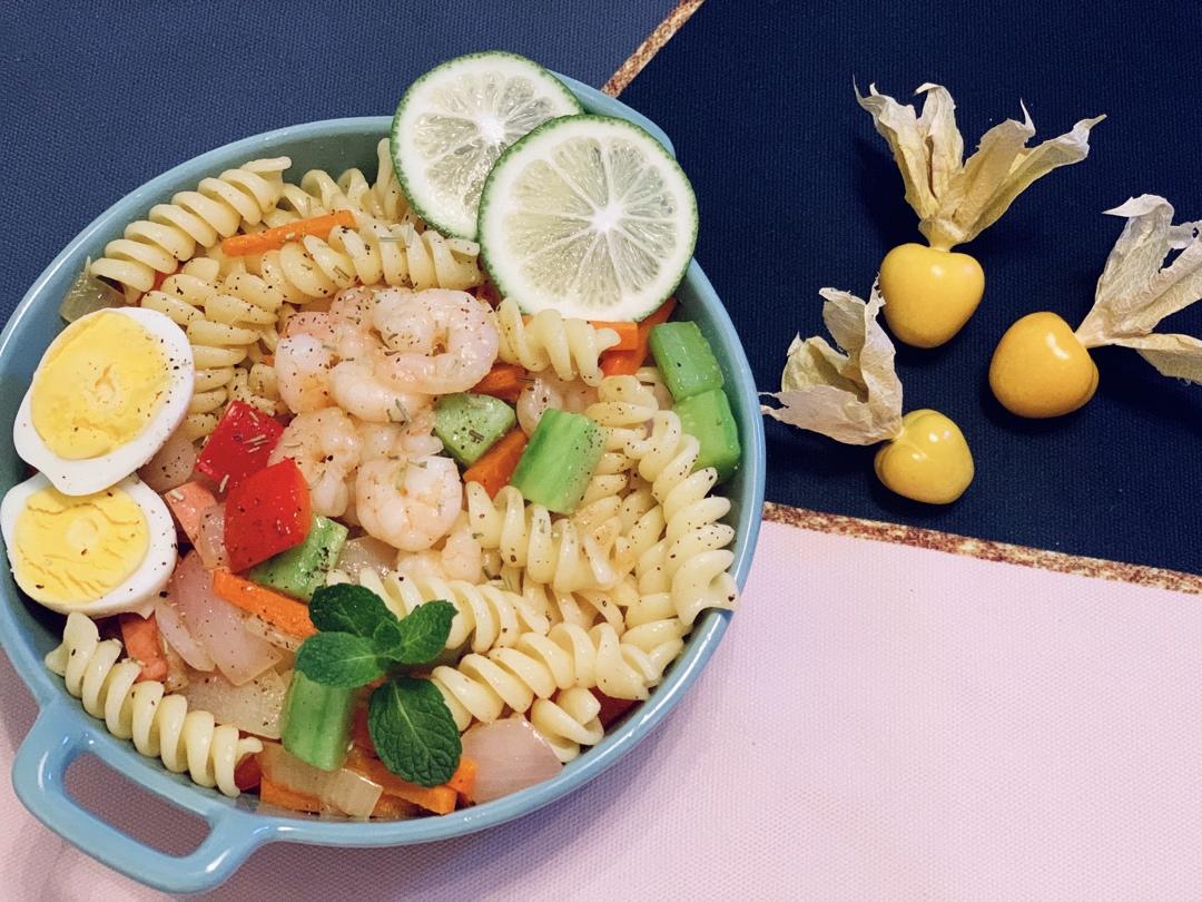 鲜虾时蔬通心粉