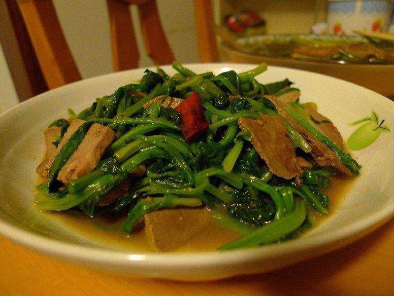 菠菜炒猪肝