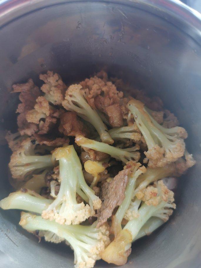 老丁的私房菜-干锅花菜