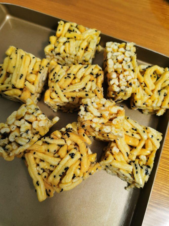 黑芝麻鸡蛋沙琪玛 两个关键温度很重要 手把手教你一次成功