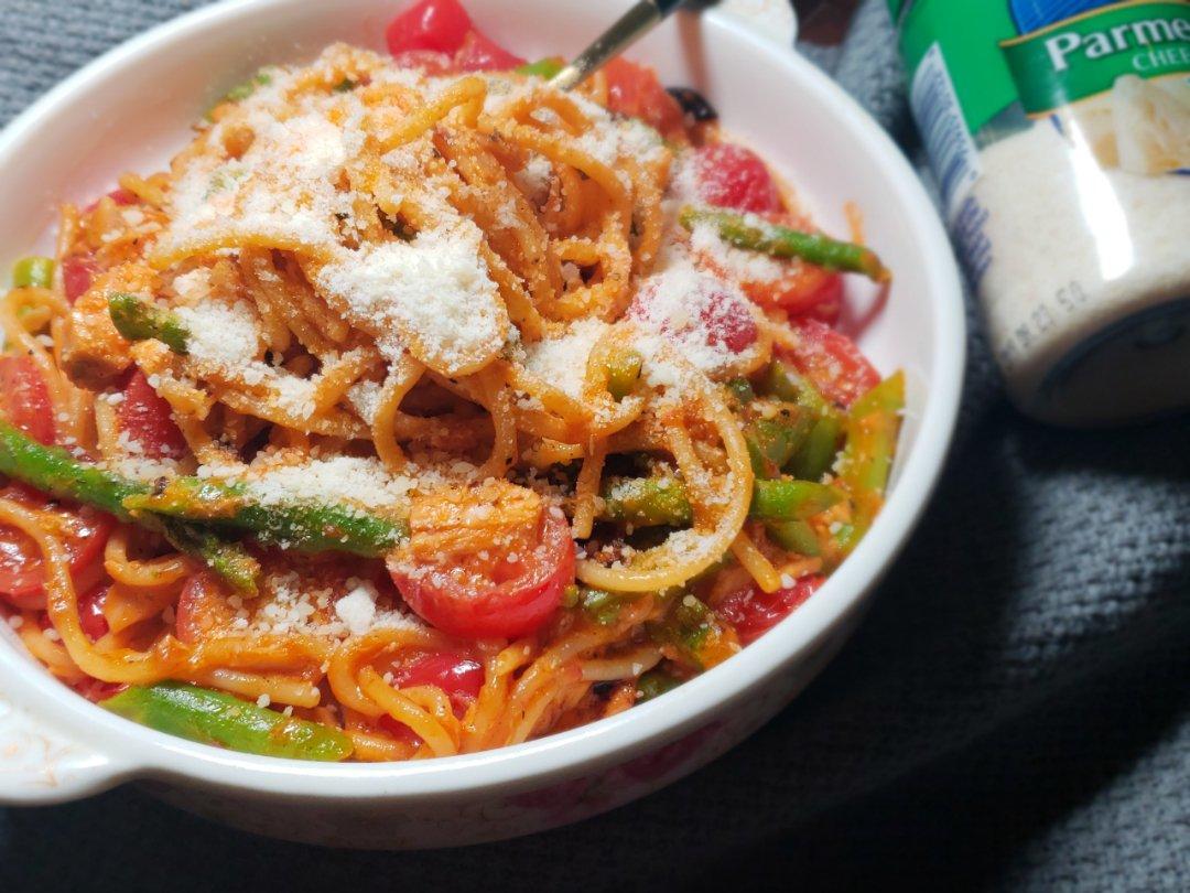 金枪鱼番茄酱意大利面 Spaghetti