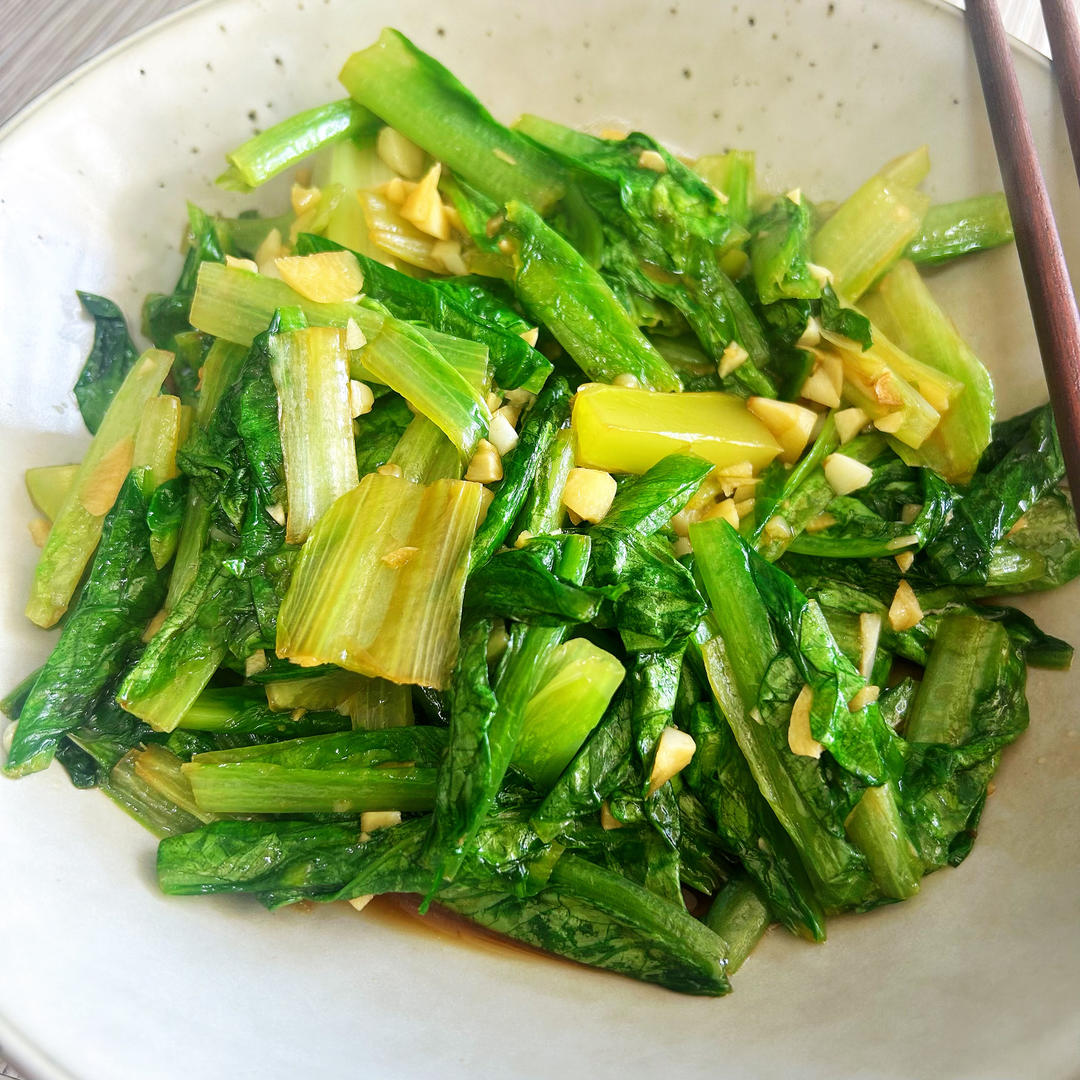 蒜蓉耗油清炒油麦菜，减脂快手菜，宝宝超爱，傻瓜步骤，屡试不爽，好吃且下饭，鲜香爽口！！