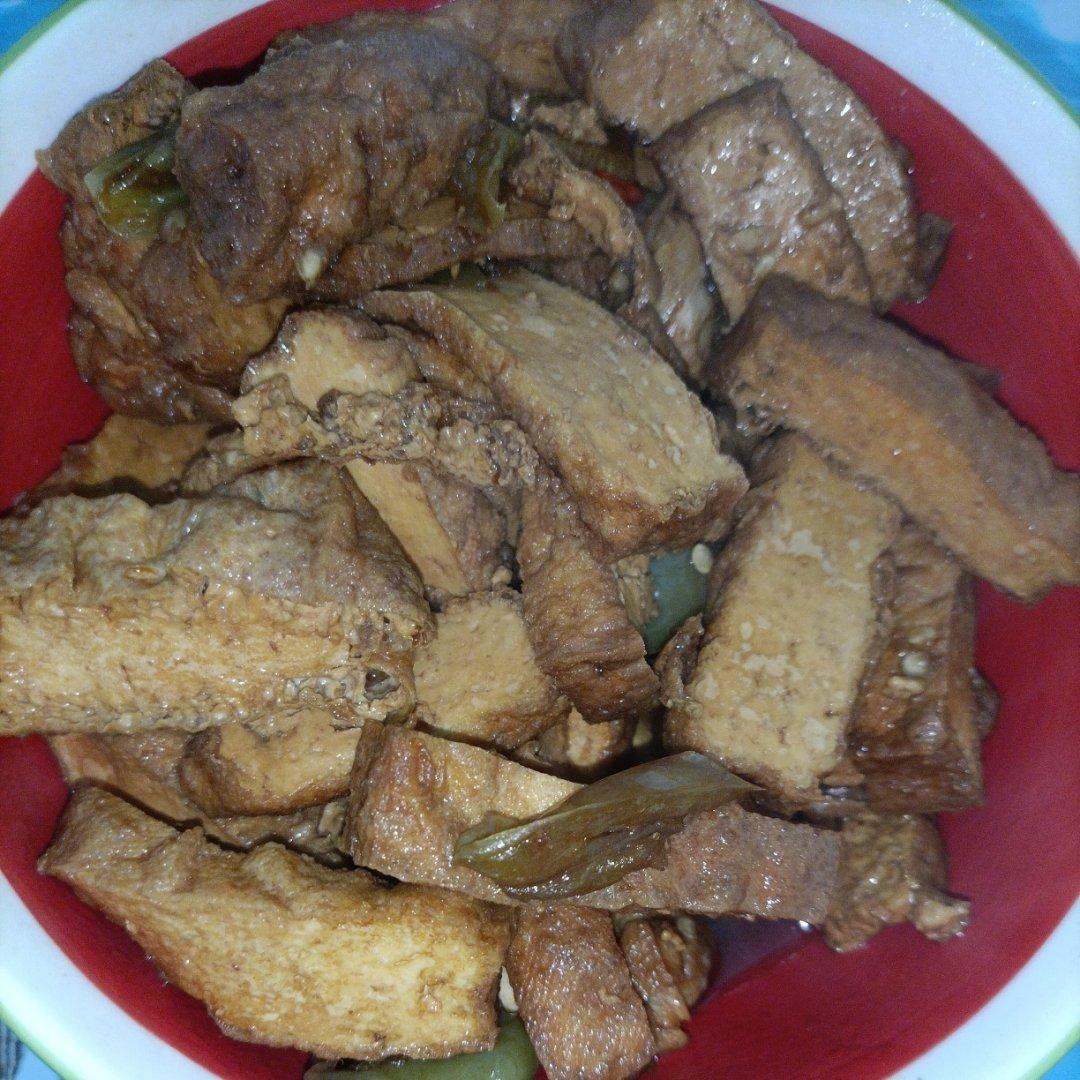 家常豆腐干炒青椒，真好吃