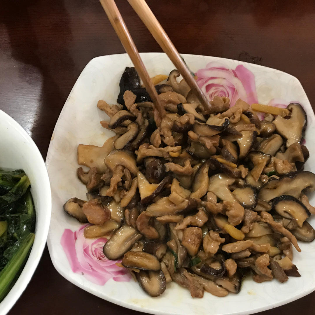 香菇炒肉