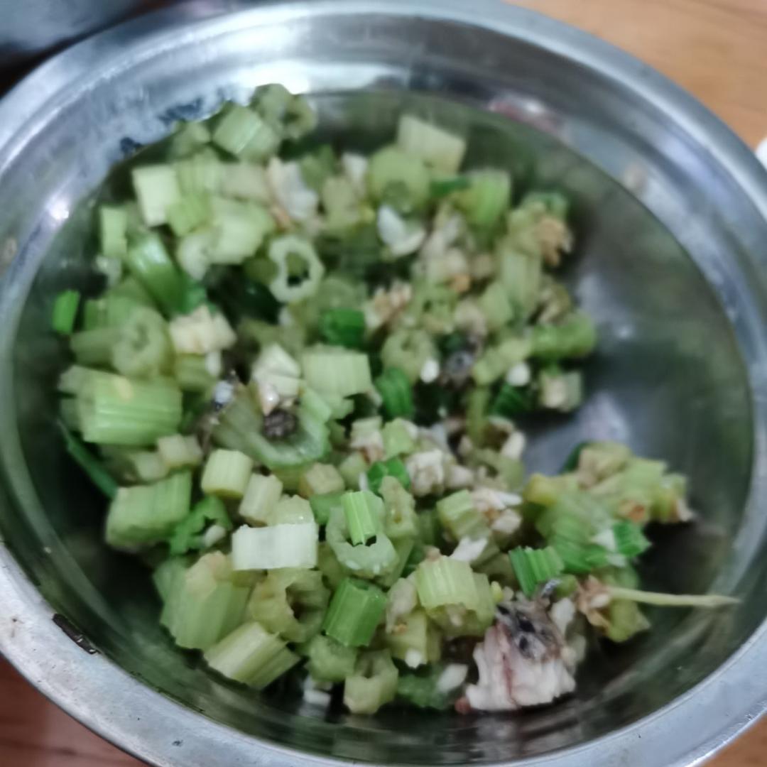 【健康三餐】鱼肉末炒西芹