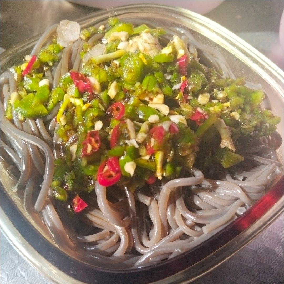 酸辣蕨根粉！