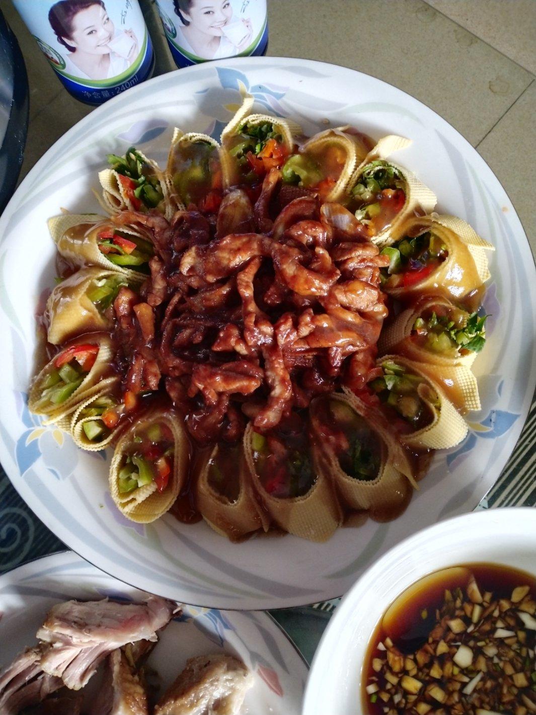年夜饭&高颜值的【京酱肉丝千张蔬菜卷】