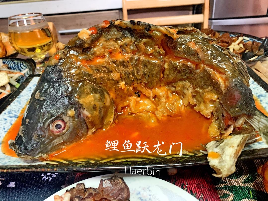 鱼跃龙门