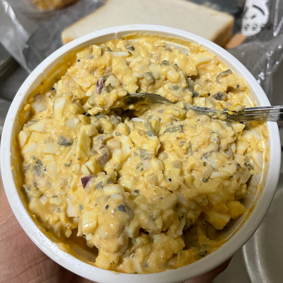 酥炸鱼排配塔塔酱