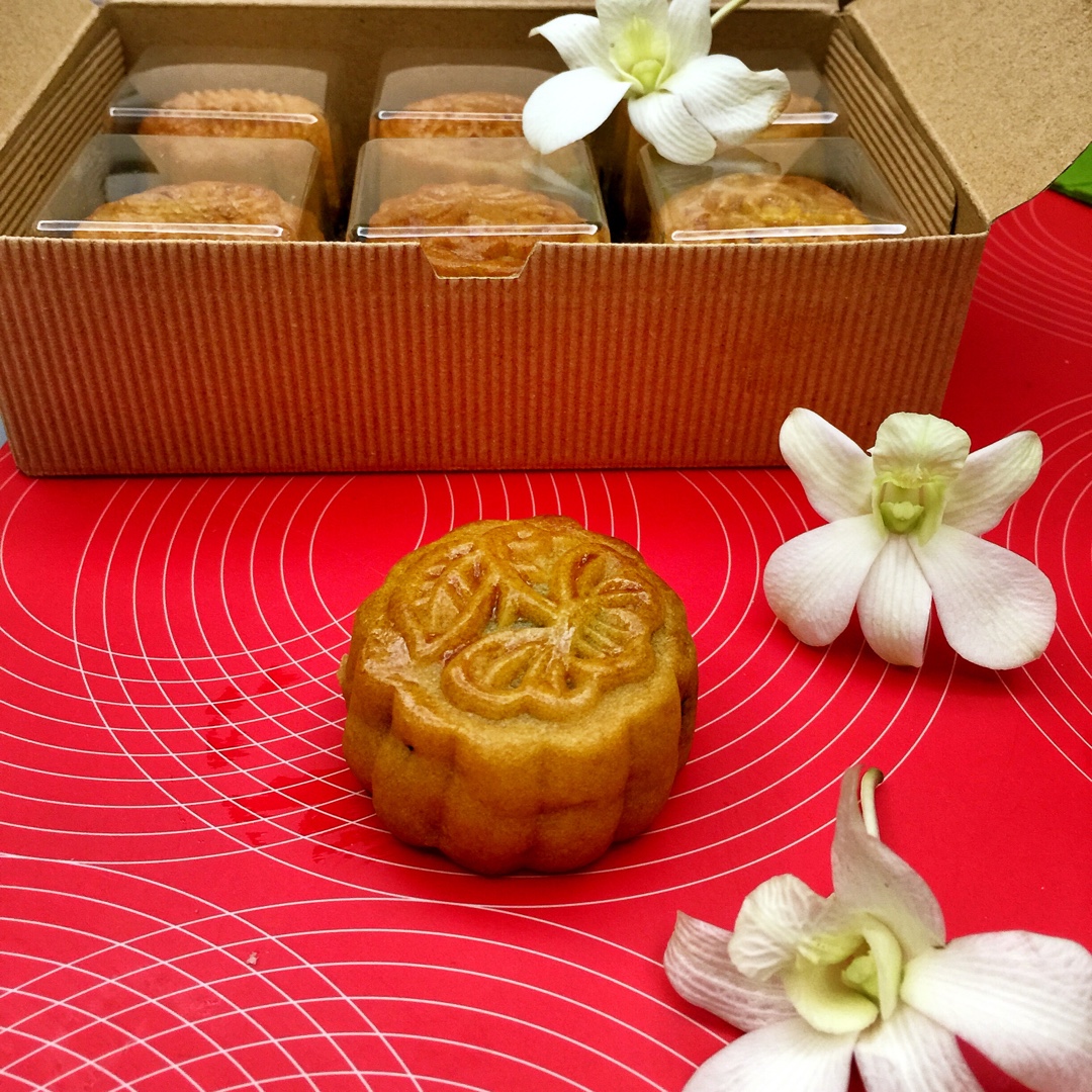 广式月饼——蛋黄莲蓉月饼